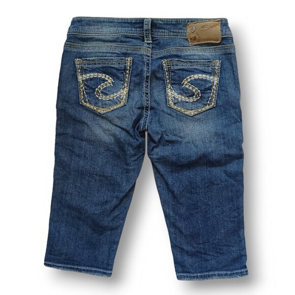 Silver Jeans November Capri Shorts Bermuda Lowrise Medium Wash Juniors Size 27 - Picture 1 of 10
